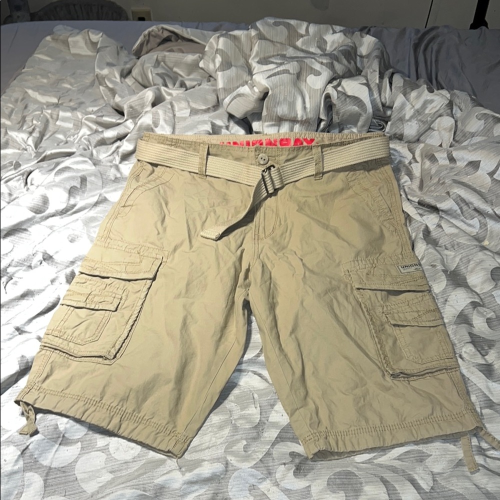 UNIONBAY Tan Cargo Shorts with Sturdy Cotton Twill